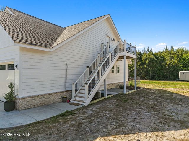 1042 Mable Drive, Calabash, NC 28467