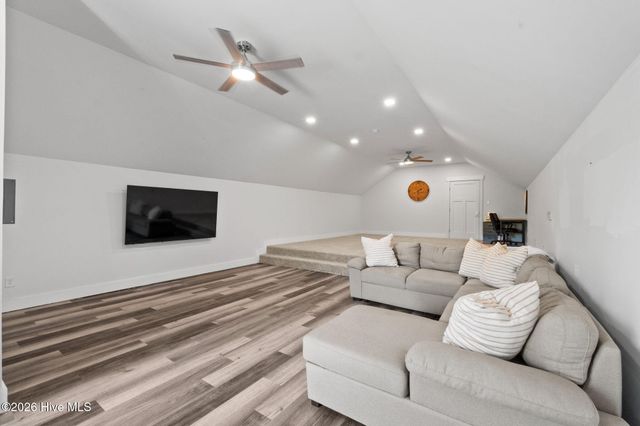 1042 Mable Drive, Calabash, NC 28467