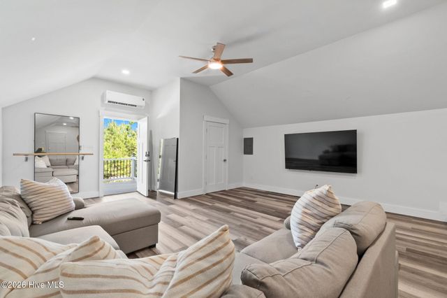 1042 Mable Drive, Calabash, NC 28467