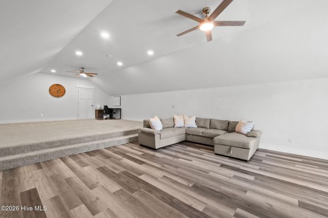 1042 Mable Drive, Calabash, NC 28467