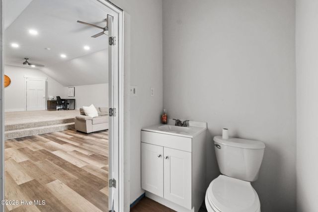 1042 Mable Drive, Calabash, NC 28467