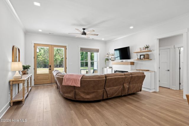 1042 Mable Drive, Calabash, NC 28467