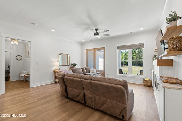 1042 Mable Drive, Calabash, NC 28467