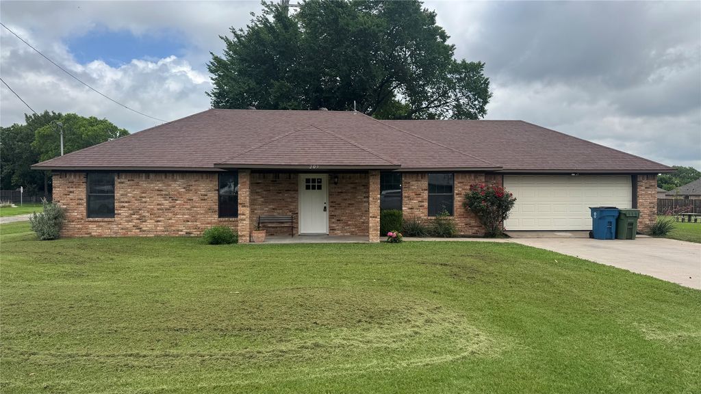 209 S Greenville Avenue, Josephine, TX 75164