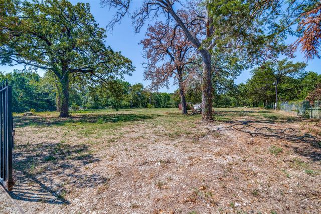 4105 Hickory Tree Road, Balch Springs, TX 75180