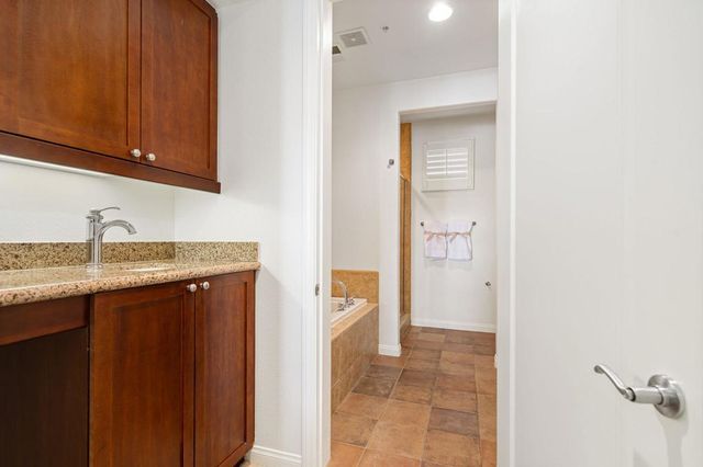 48717 Classic Drive, La Quinta, CA 92253