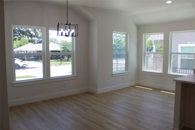 936 E Annie Street, Fort Worth, TX 76104