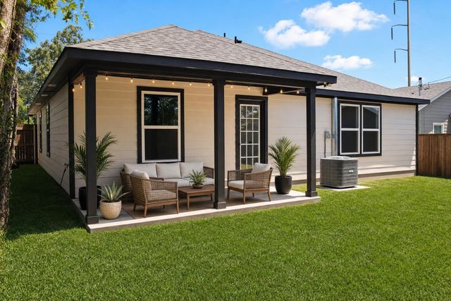 936 E Annie Street, Fort Worth, TX 76104