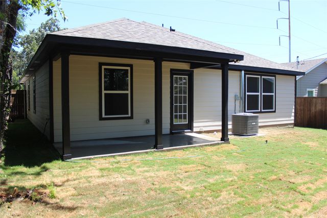 936 E Annie Street, Fort Worth, TX 76104