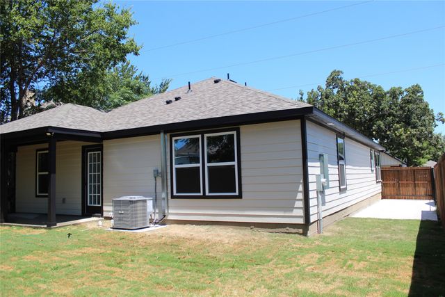 936 E Annie Street, Fort Worth, TX 76104