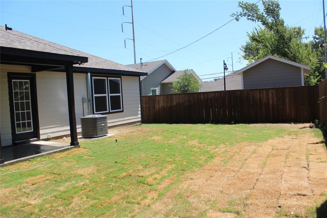 936 E Annie Street, Fort Worth, TX 76104