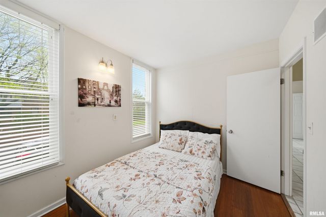 1637 W MOSS Avenue, Peoria, IL 61606