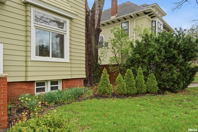 1637 W MOSS Avenue, Peoria, IL 61606