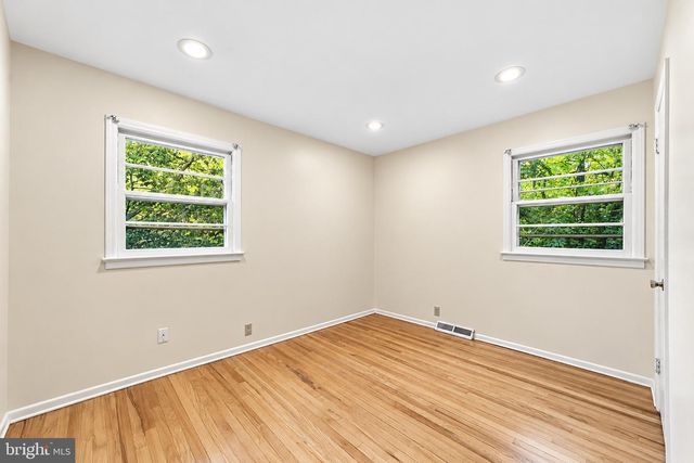 292 GLENN AVE, Lawrence, NJ 08648