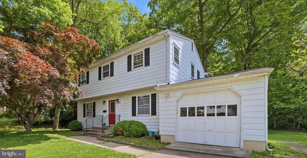 292 GLENN AVE, Lawrence, NJ 08648