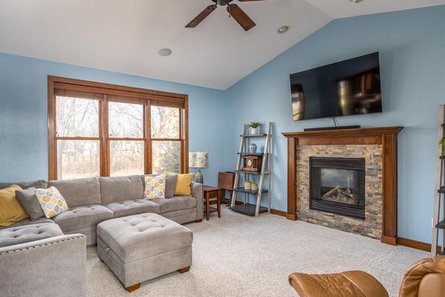 N9221 PHLOX DRIVE, Appleton, WI 54915