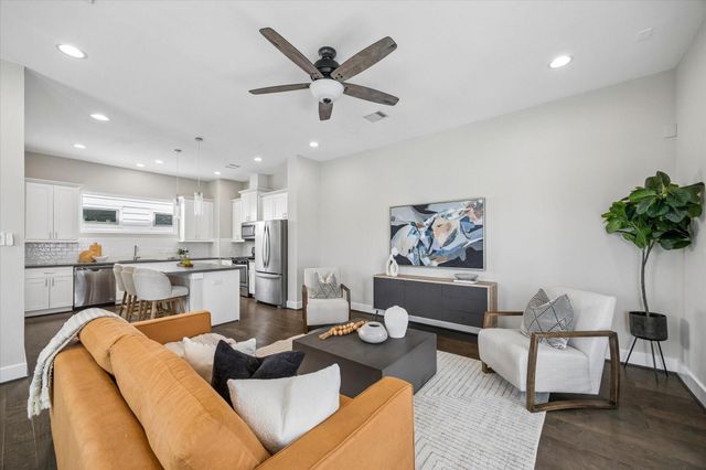 2619 Hutchins Street, Houston, TX 77004