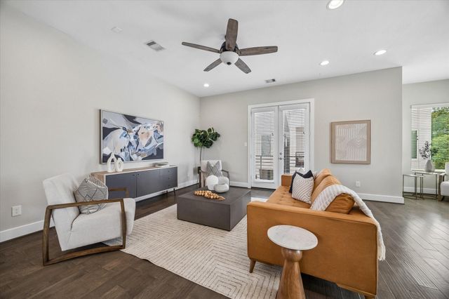 2619 Hutchins Street, Houston, TX 77004