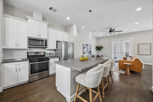 2619 Hutchins Street, Houston, TX 77004