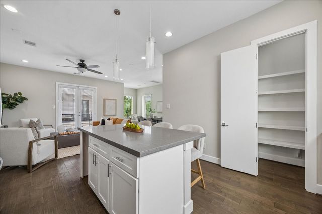 2619 Hutchins Street, Houston, TX 77004