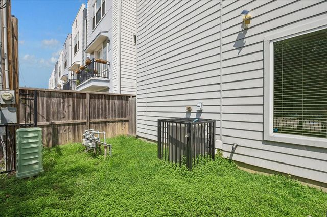 2619 Hutchins Street, Houston, TX 77004