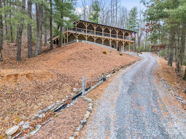 48 Rainbow Lake Circle, Black Mountain, NC 28711