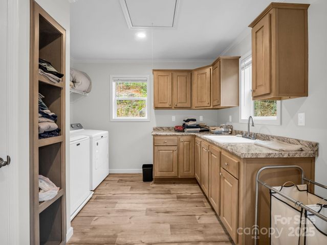 48 Rainbow Lake Circle, Black Mountain, NC 28711