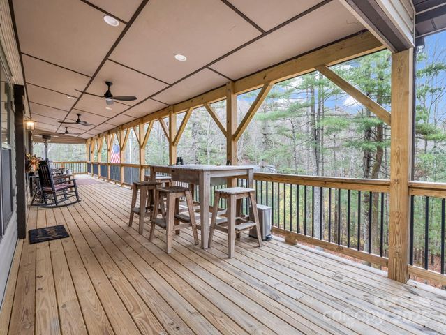 48 Rainbow Lake Circle, Black Mountain, NC 28711