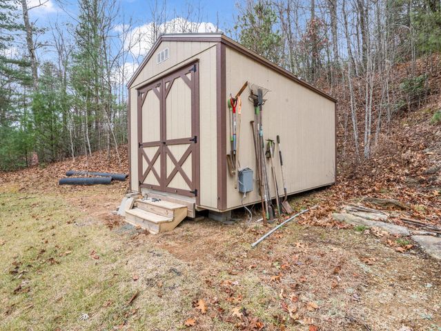 48 Rainbow Lake Circle, Black Mountain, NC 28711