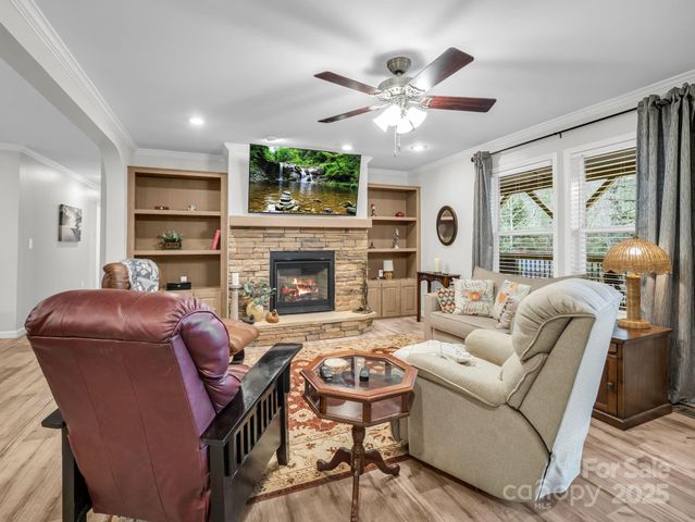 48 Rainbow Lake Circle, Black Mountain, NC 28711