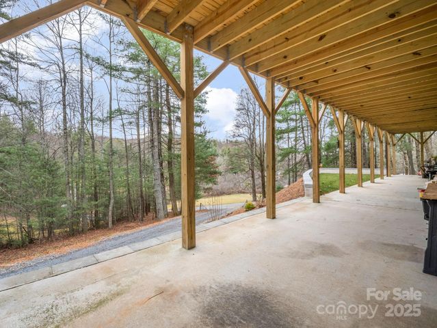 48 Rainbow Lake Circle, Black Mountain, NC 28711