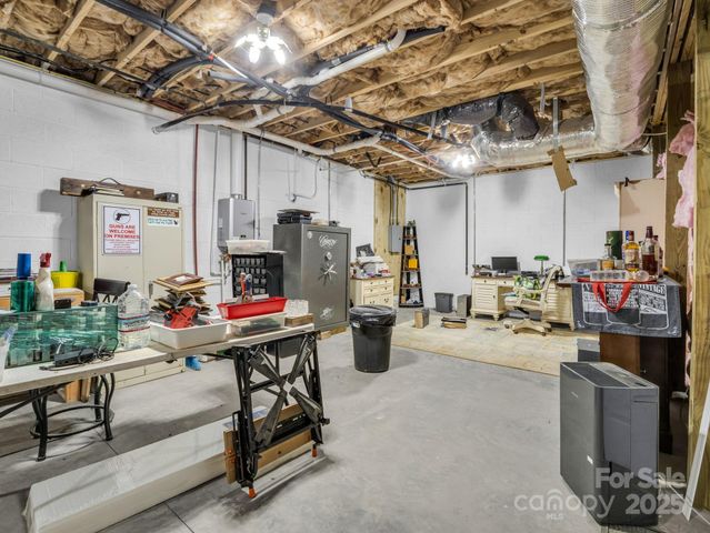 48 Rainbow Lake Circle, Black Mountain, NC 28711