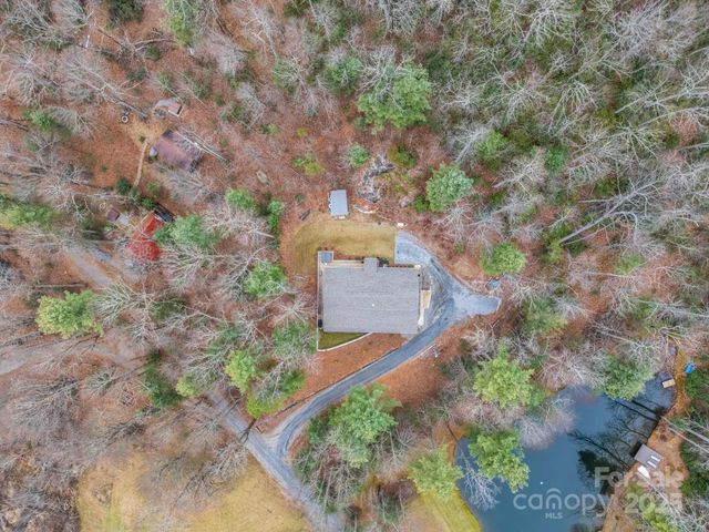 48 Rainbow Lake Circle, Black Mountain, NC 28711