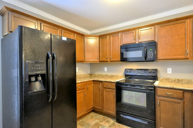 325 SAM HOUSTON CIRCLE, Clarksville, TN 37040