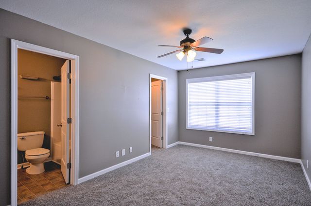 325 SAM HOUSTON CIRCLE, Clarksville, TN 37040