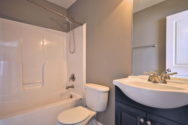 325 SAM HOUSTON CIRCLE, Clarksville, TN 37040