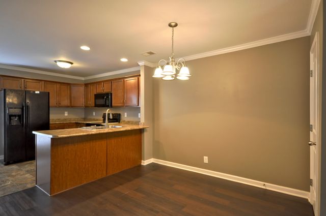 325 SAM HOUSTON CIRCLE, Clarksville, TN 37040