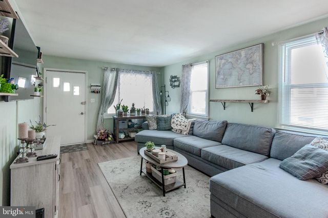 112 MT EPHRAIM, Mount Ephraim, NJ 08059