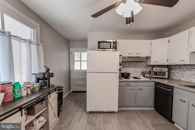 112 MT EPHRAIM, Mount Ephraim, NJ 08059