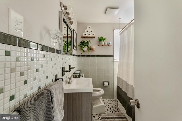 112 MT EPHRAIM, Mount Ephraim, NJ 08059