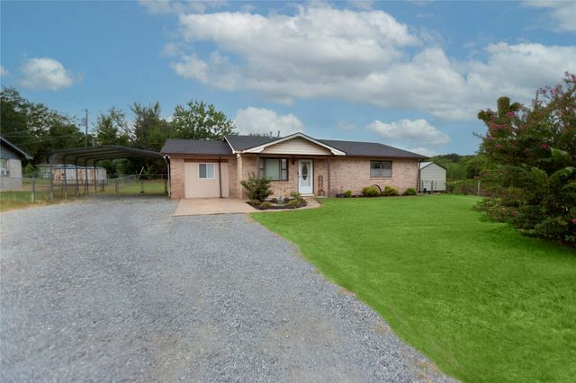 395 Buchanan Avenue, Krebs, OK 74554