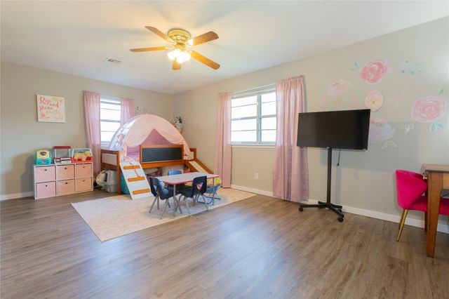 395 Buchanan Avenue, Krebs, OK 74554