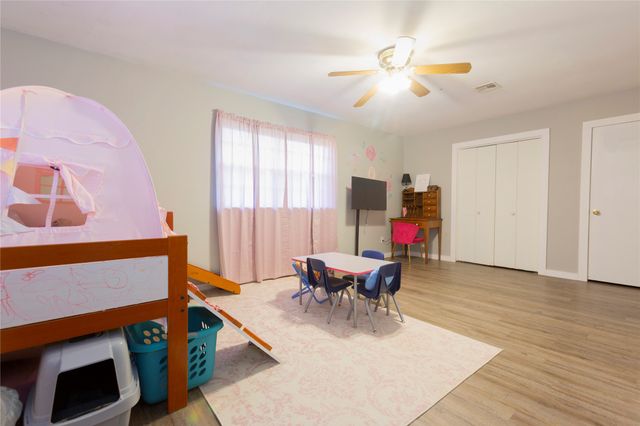 395 Buchanan Avenue, Krebs, OK 74554