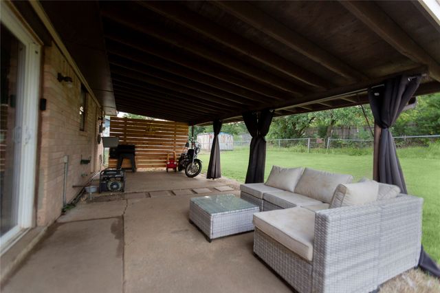 395 Buchanan Avenue, Krebs, OK 74554