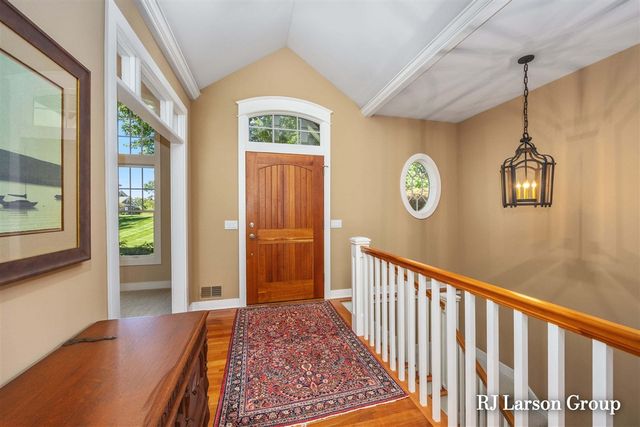 4350 S Oak Pointe Court, Grand Rapids, MI 49525