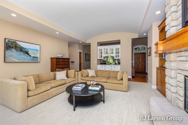 4350 S Oak Pointe Court, Grand Rapids, MI 49525