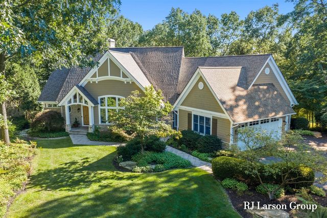 4350 S Oak Pointe Court, Grand Rapids, MI 49525