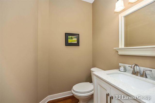 4350 S Oak Pointe Court, Grand Rapids, MI 49525