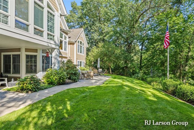 4350 S Oak Pointe Court, Grand Rapids, MI 49525