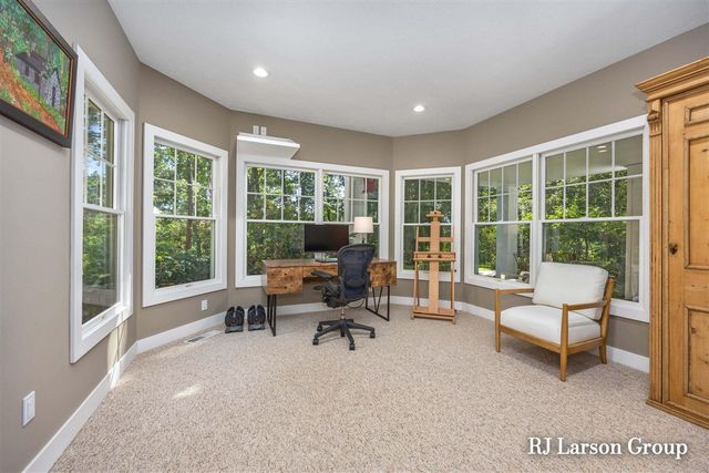 4350 S Oak Pointe Court, Grand Rapids, MI 49525